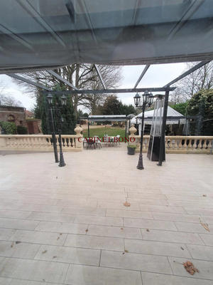 Fonds de commerce - 900 m²