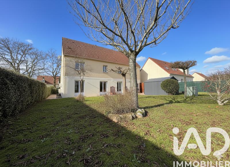 Maison - 257 m² - 9 pièces