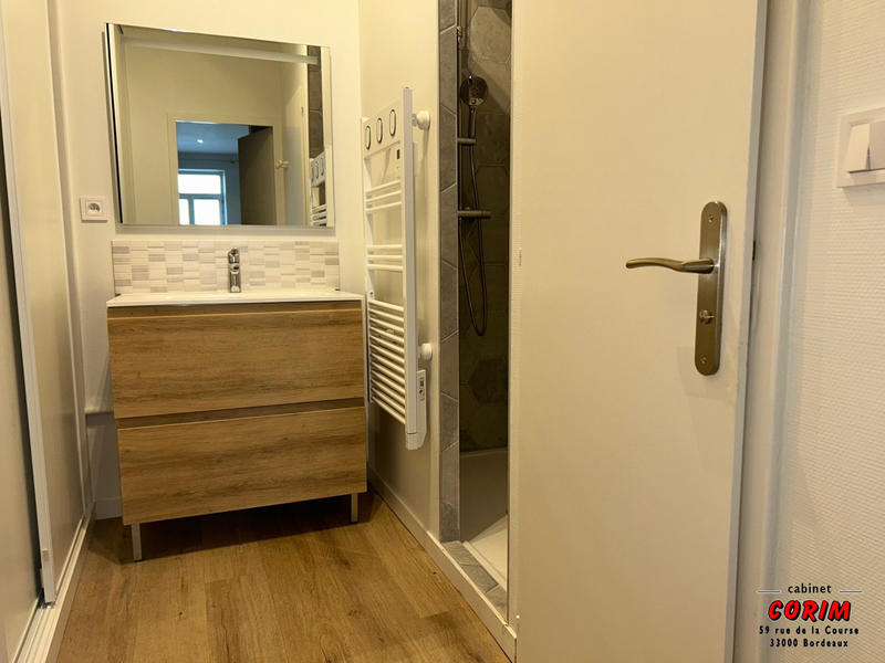 Local commercial - 26 m² - 1 pièce