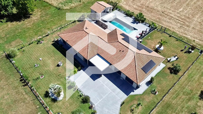 Maison - 190 m² - 6 pièces