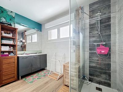 Maison - 145 m² - 7 pièces