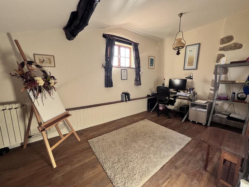 Maison traditionnelle - 350 m² - 14 pièces