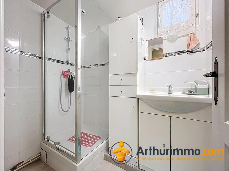 Maison - 225 m² - 10 pièces