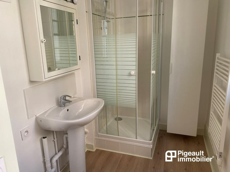 Appartement - 77 m² - 2 pièces