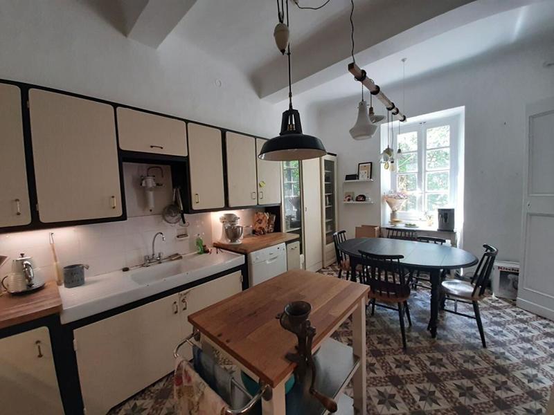 Maison - 252 m² - 7 pièces