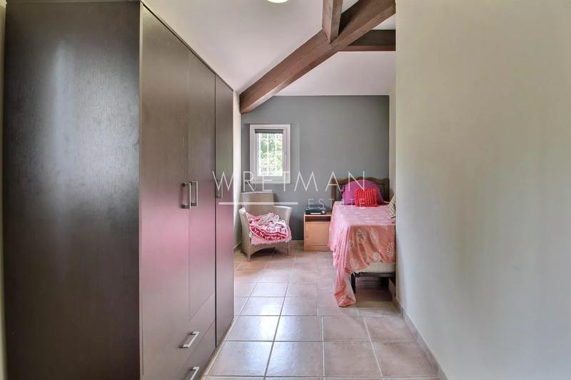 Villa - 199 m² - 10 pièces