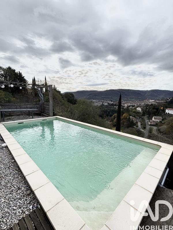 Maison - 130 m² - 5 pièces