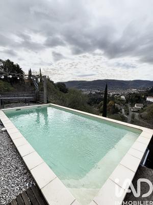 Maison - 130 m² - 5 pièces