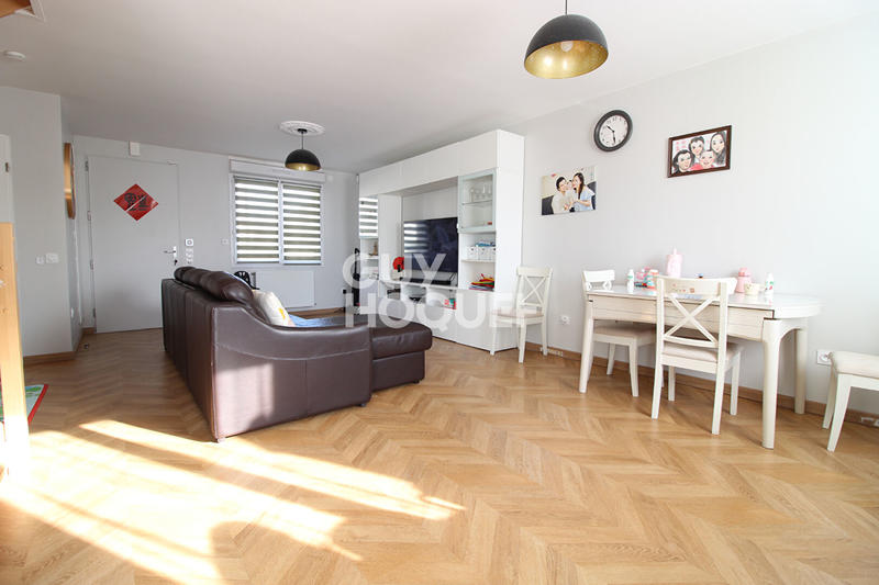 Maison - 81 m² - 5 pièces