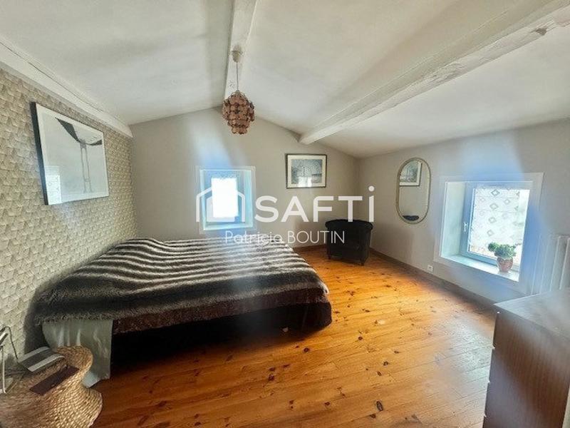 Maison - 205 m² - 7 pièces