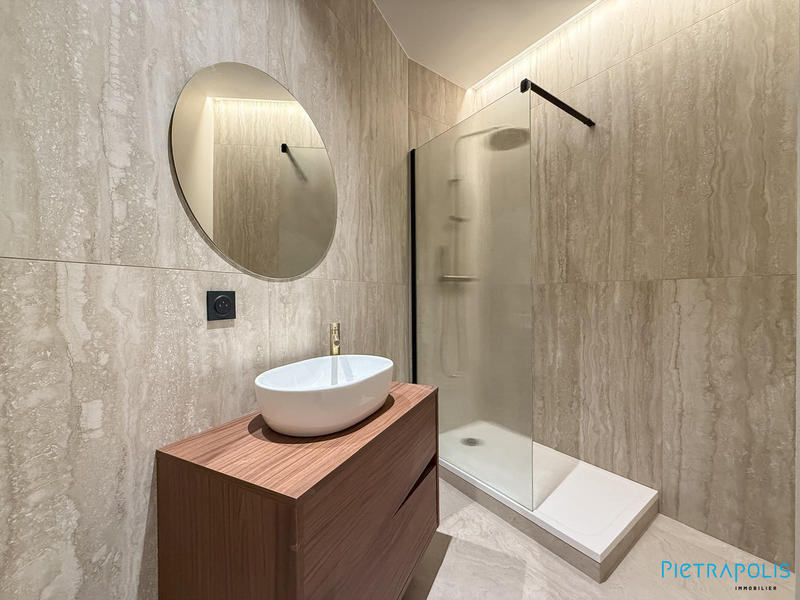 Appartement - 102 m² - 4 pièces