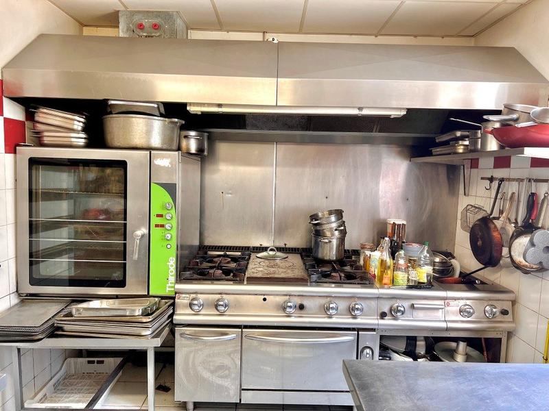 Château - 1 840 m² - 33 pièces