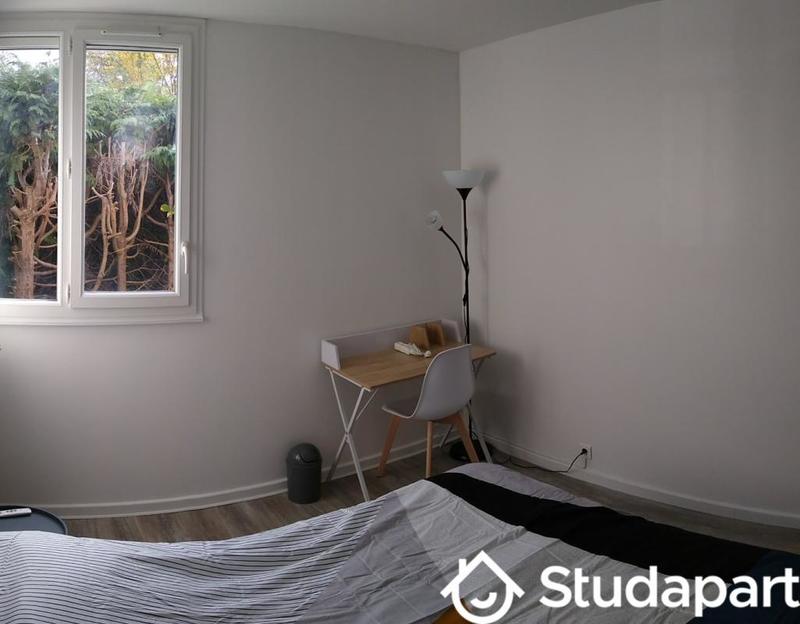 Chambre - 11 m² - 1 pièce