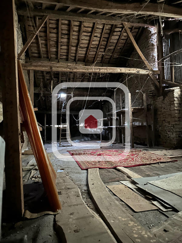 Maison - 202 m² - 6 pièces