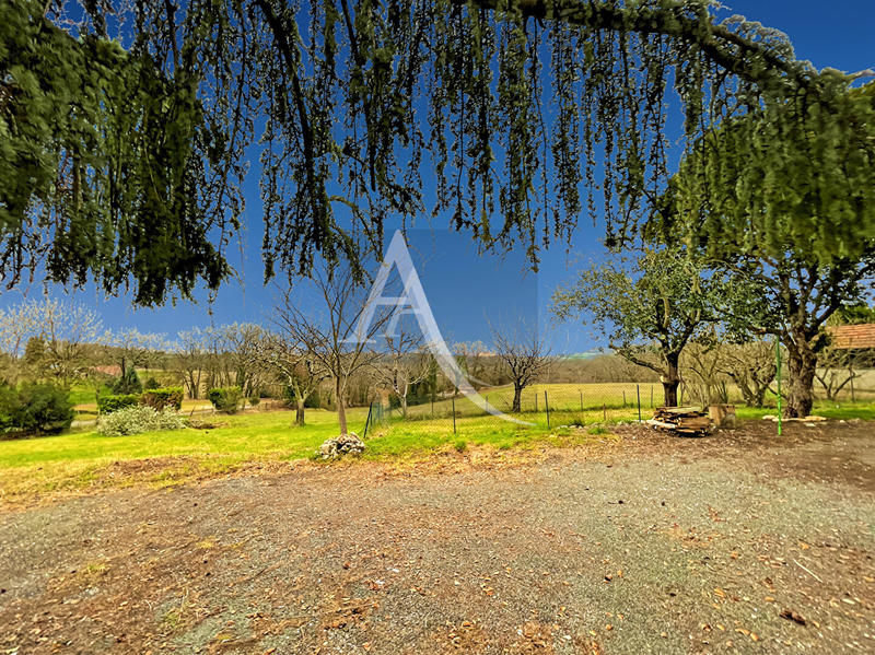 Maison - 200 m² - 9 pièces