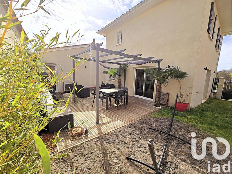 Maison - 104 m² - 5 pièces