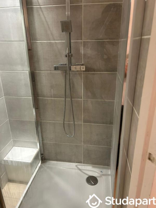 Chambre - 13 m² - 1 pièce