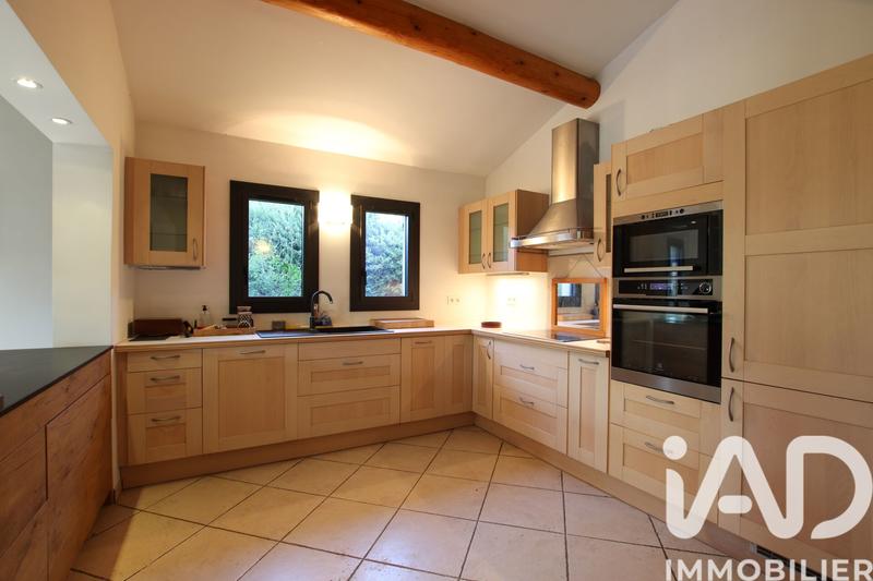 Maison - 138 m² - 5 pièces