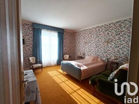 Maison - 231 m² - 13 pièces