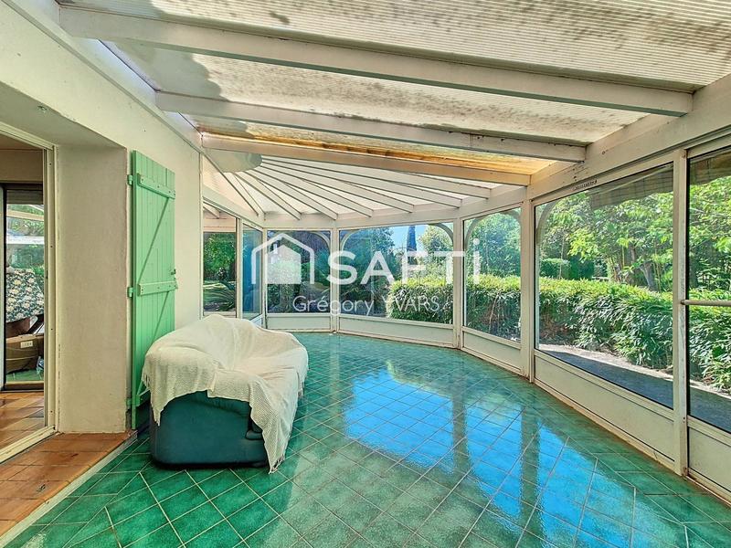 Maison - 310 m² - 20 pièces