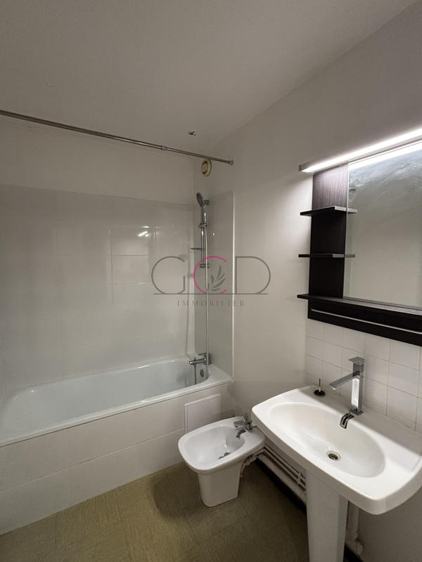 Appartement - 70 m² - 3 pièces