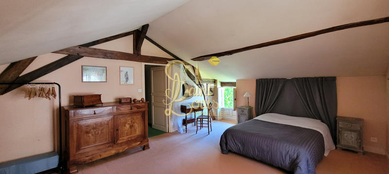 Maison - 300 m² - 7 pièces