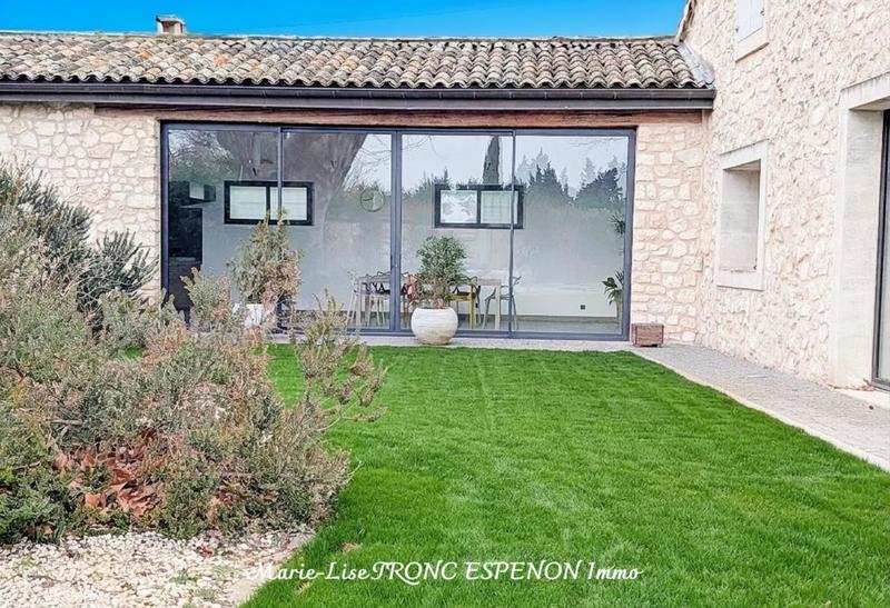 Mas - 471 m² - 15 pièces