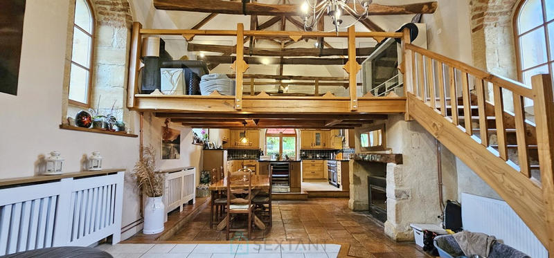 Maison - 147 m² - 6 pièces