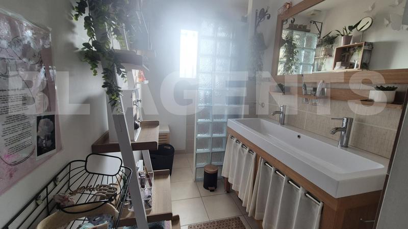 Maison traditionnelle - 99 m² - 6 pièces