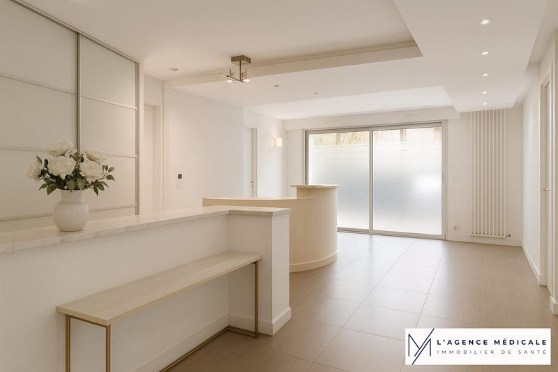 Bureau - 111 m² - 5 pièces