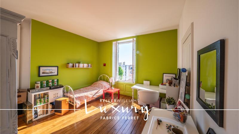 Appartement - 200 m² - 7 pièces