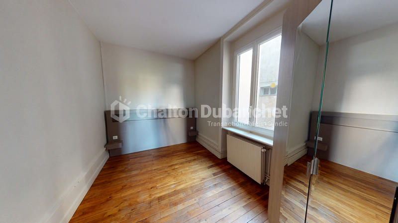 Appartement - 75 m² - 4 pièces