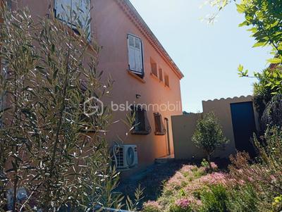 Maison traditionnelle - 133 m² - 6 pièces