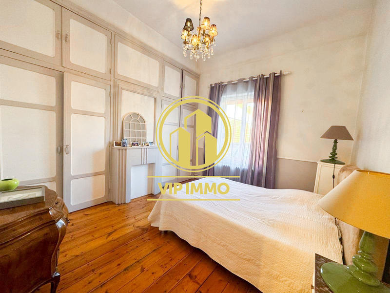 Maison - 180 m² - 6 pièces