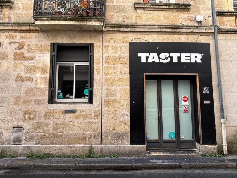 Local commercial - 100 m² - 1 pièce