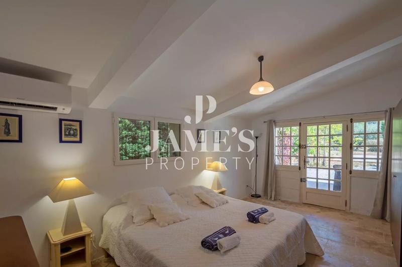 Maison - 160 m² - 5 pièces