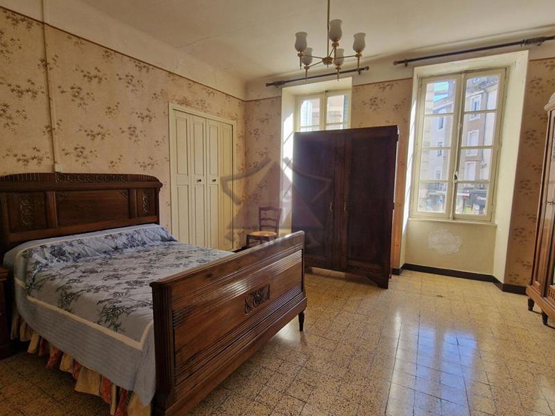 Appartement - 125 m² - 7 pièces