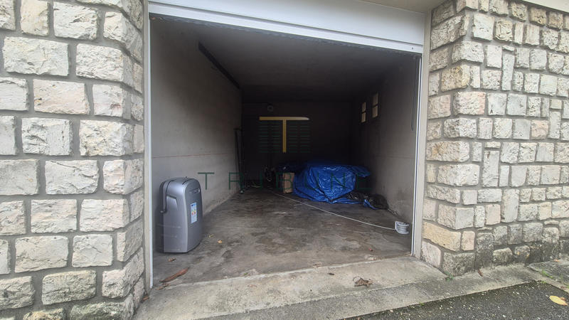 Appartement - 81 m² - 3 pièces