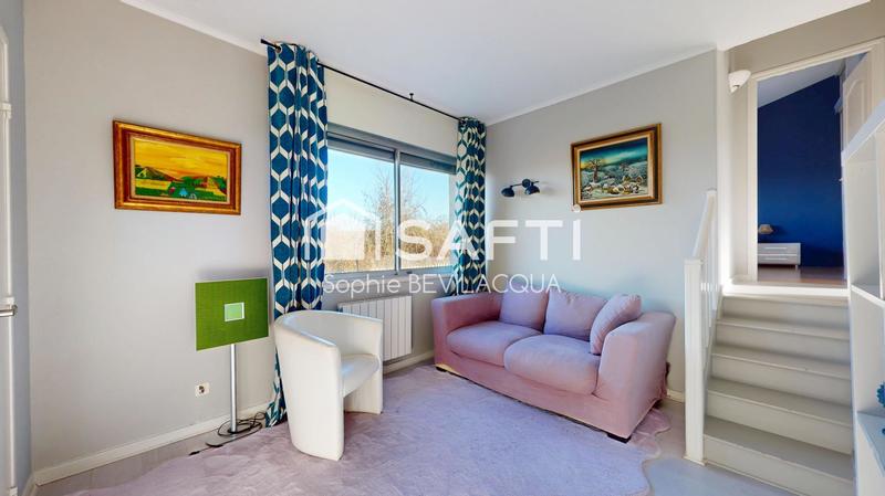 Maison - 201 m² - 7 pièces