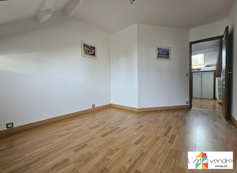 Maison - 177 m² - 5 pièces