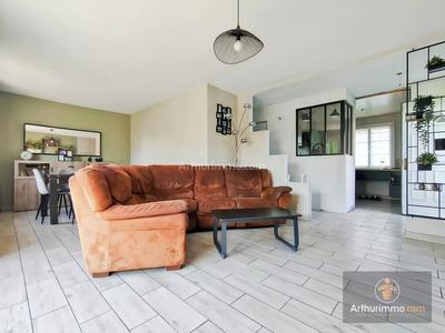 Maison - 110 m² - 6 pièces