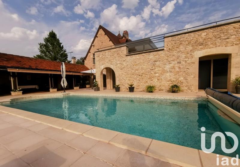 Maison de maîtres - 250 m² - 10 pièces