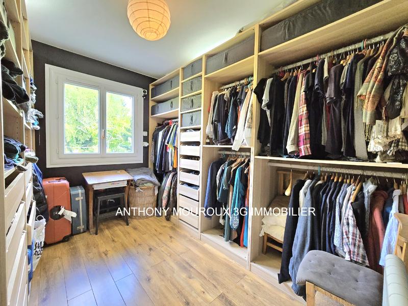 Maison - 188 m² - 7 pièces