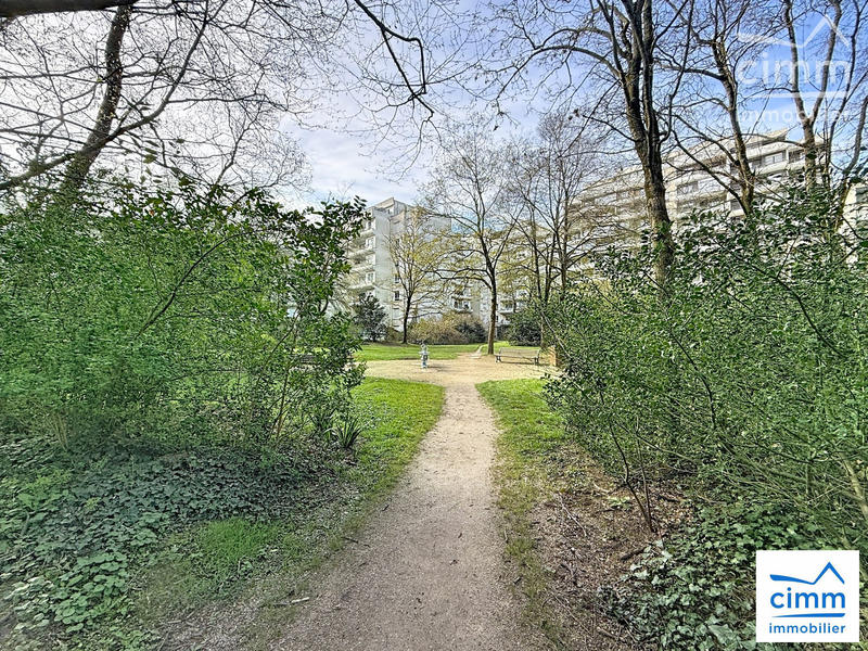 Appartement - 97 m² - 5 pièces