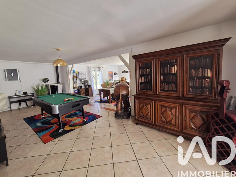 Maison - 180 m² - 5 pièces