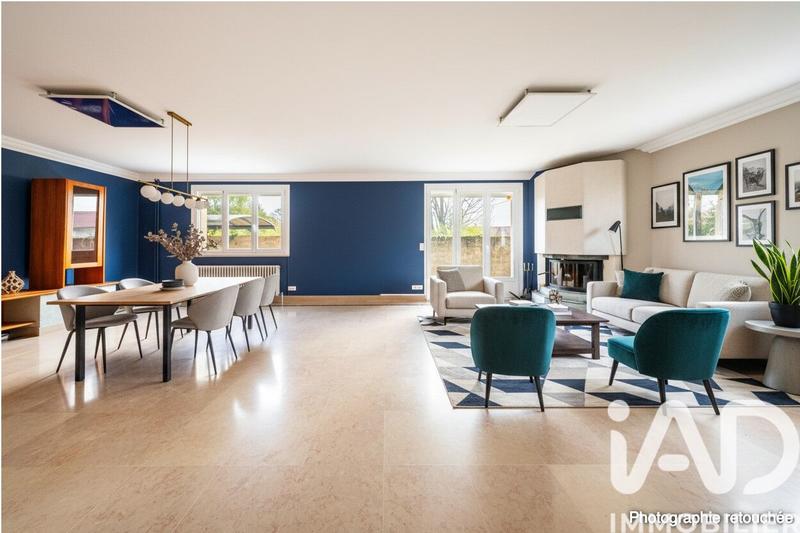 Maison - 221 m² - 7 pièces