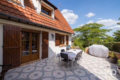 Maison - 144 m² - 6 pièces