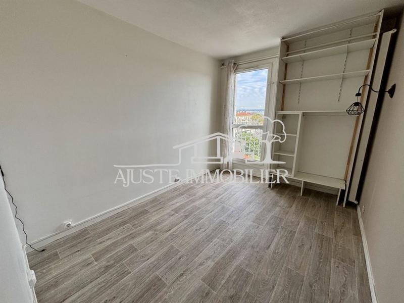 Appartement - 92 m² - 5 pièces