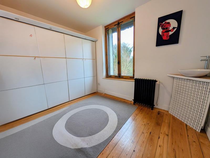 Maison - 300 m² - 11 pièces