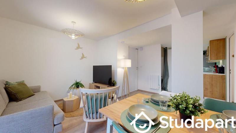 Chambre - 11 m² - 1 pièce